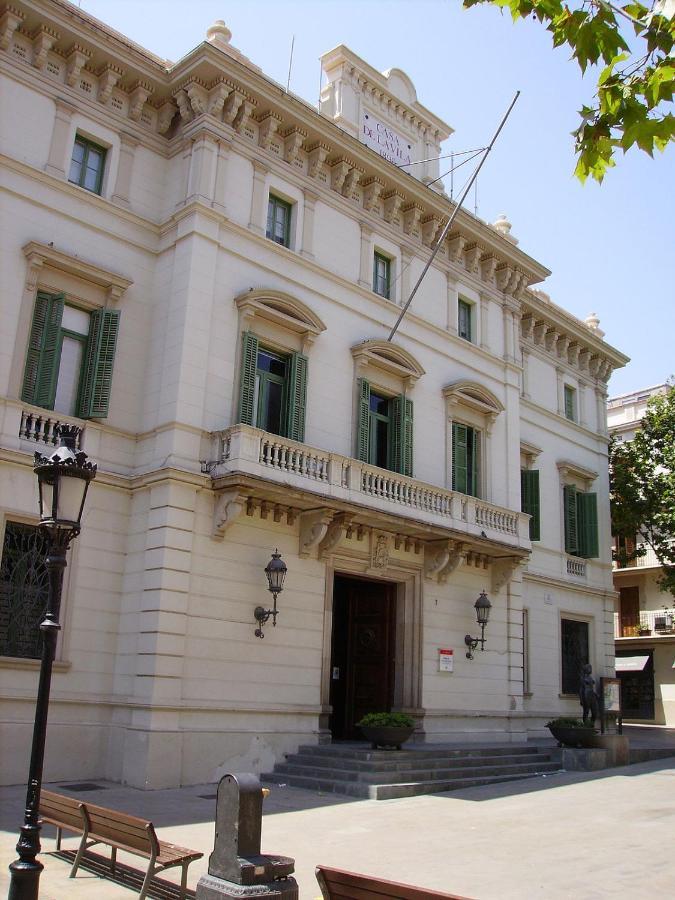 New! Apartment In Sarria Near Metro Barcelona Ngoại thất bức ảnh
